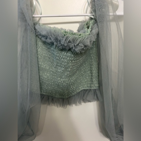 MABLE Ruffled Off-The-Shoulder Crop Top - Picture 7 of 9